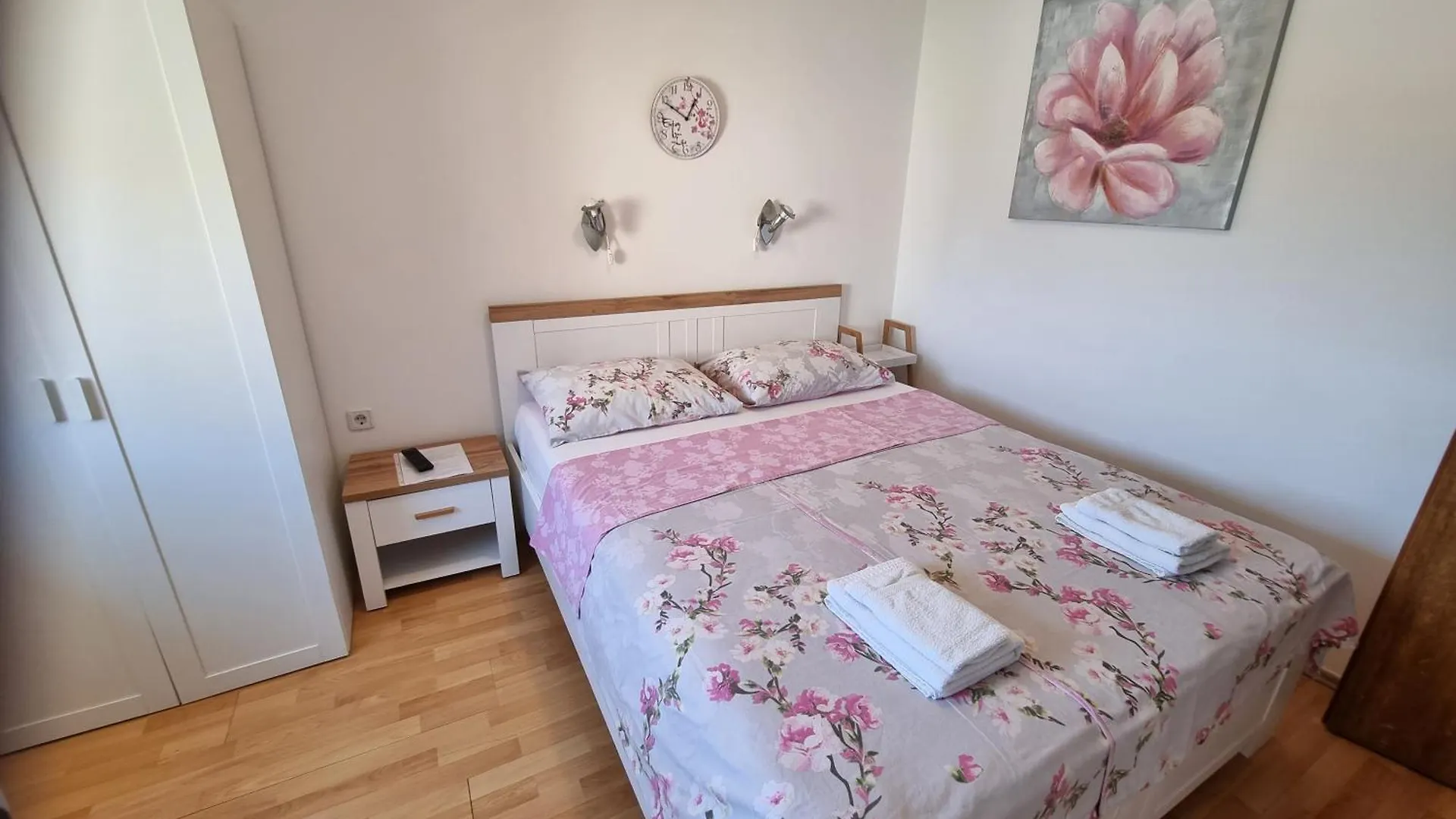 Apartments Gloria Zaton  Croatia